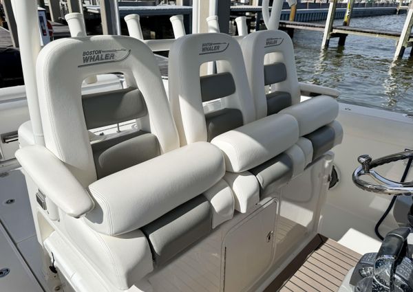 Boston Whaler 350 Outrage image