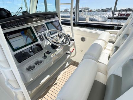 Boston Whaler 350 Outrage image