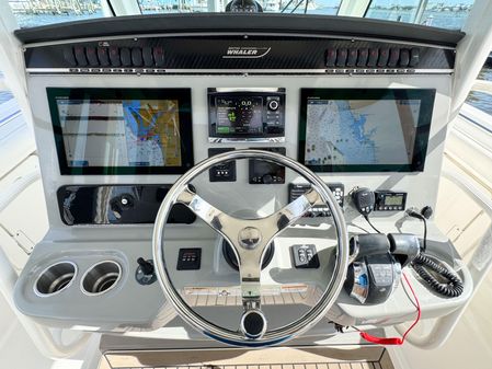 Boston Whaler 350 Outrage image