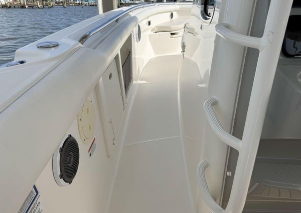 Boston Whaler 350 Outrage image