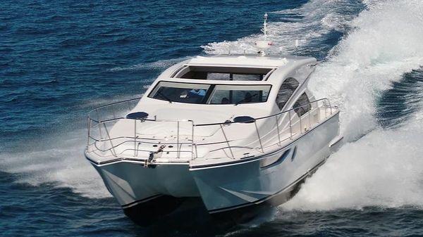 Mares 47 Outboard Express 