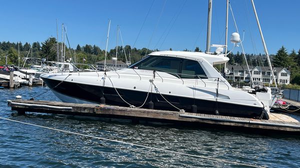 Cruisers Yachts 48 Cantius