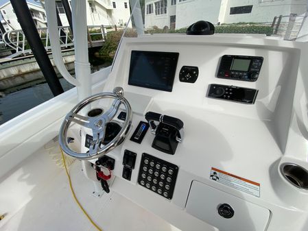 Intrepid 327-CENTER-CONSOLE image