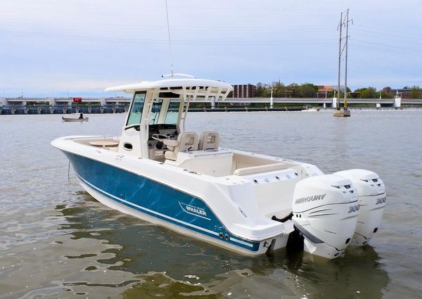 Boston Whaler 280 Outrage image