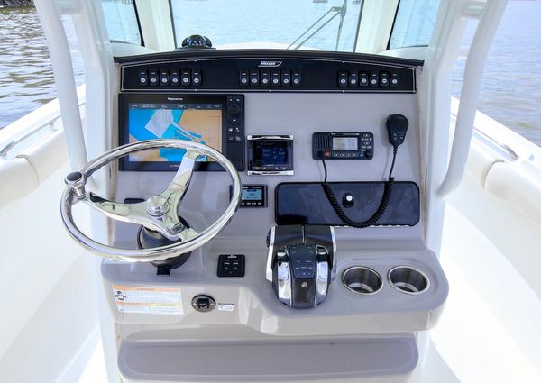 Boston Whaler 280 Outrage image