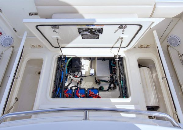 Boston Whaler 280 Outrage image