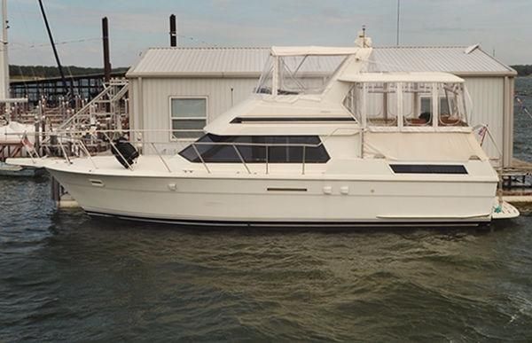 Hatteras 40-DOUBLE-CABIN - main image