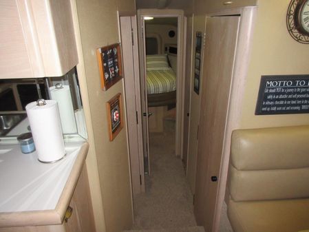 Silverton 46-AFT-CABIN image