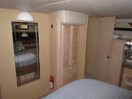 Silverton 46-AFT-CABIN image