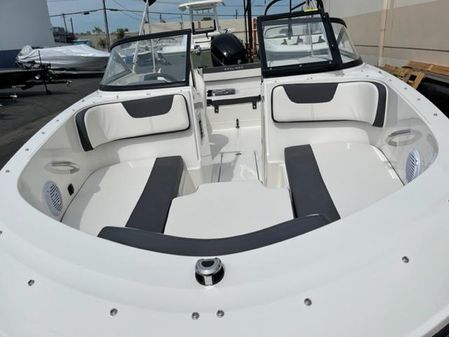 Bayliner VR4 Bowrider OB image