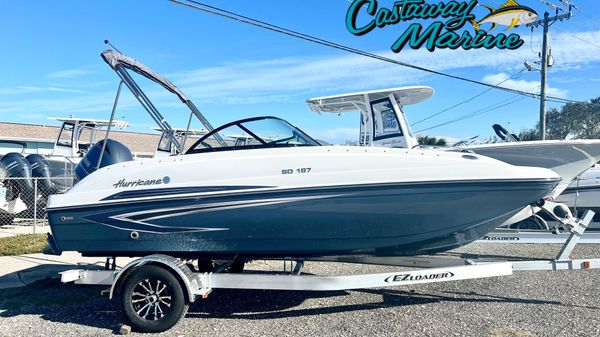 Hurricane SunDeck 187 OB