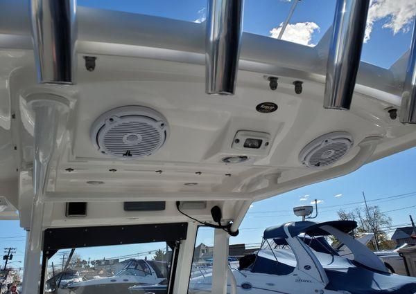 Everglades 255-CENTER-CONSOLE image