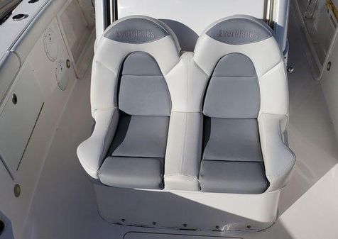 Everglades 255-CENTER-CONSOLE image