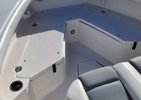 Everglades 255-CENTER-CONSOLE image