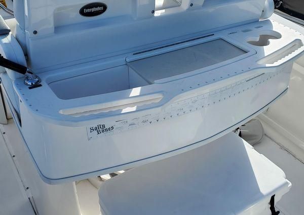 Everglades 255-CENTER-CONSOLE image