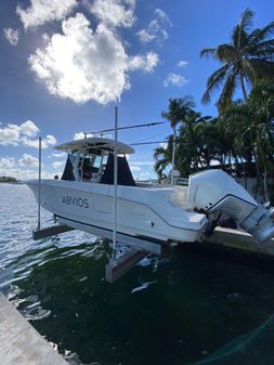 Boston Whaler 330 Outrage image