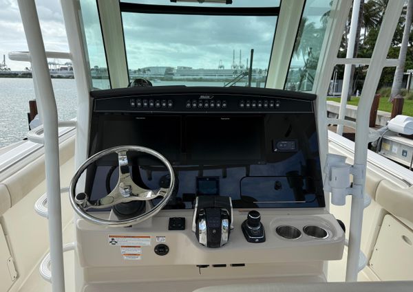 Boston Whaler 330 Outrage image