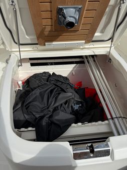 Boston Whaler 330 Outrage image