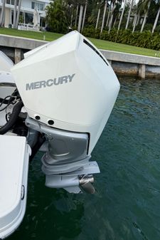 Boston Whaler 330 Outrage image