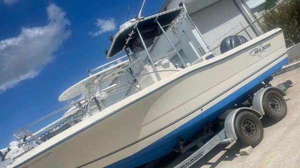 Sea Boss 210 Center Console