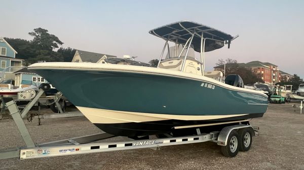 Pioneer 222 Sportfish
