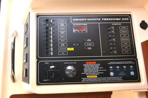 Grady-White Freedom 335 image