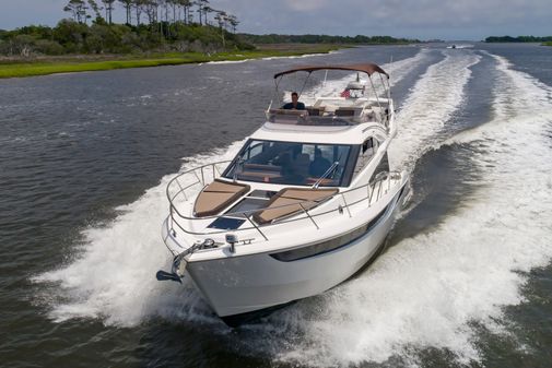 Galeon 420 Fly image