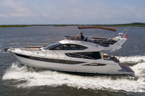 Galeon 420 Fly image