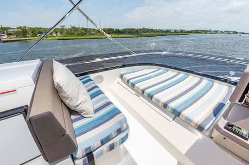 Galeon 420 Fly image