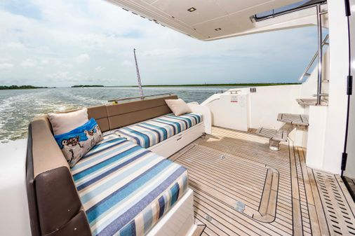 Galeon 420 Fly image