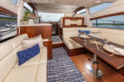 Galeon 420 Fly image