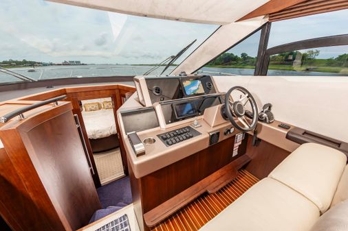 Galeon 420 Fly image