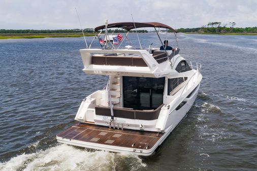 Galeon 420 Fly image