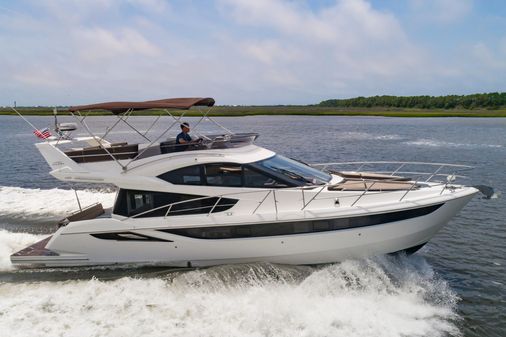 Galeon 420 Fly image