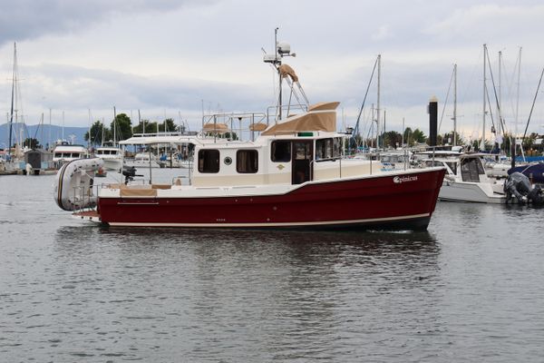 Ranger Tugs R-31 CB - main image