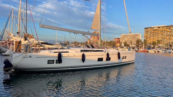 Hanse 548