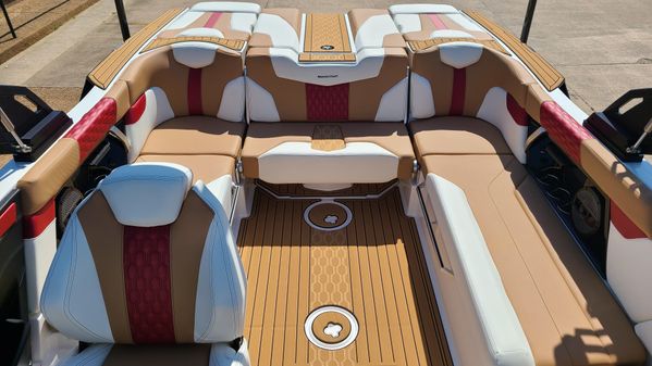 Mastercraft XT22T image