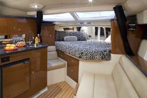 Cruisers Yachts 390 Sports Coupe IPS Volvos image