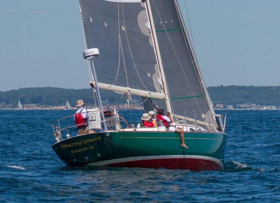 Alerion Express 38 - main image