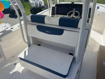 Robalo R302 image