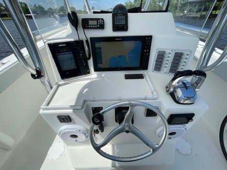 Ocean Master 31 Center Console image