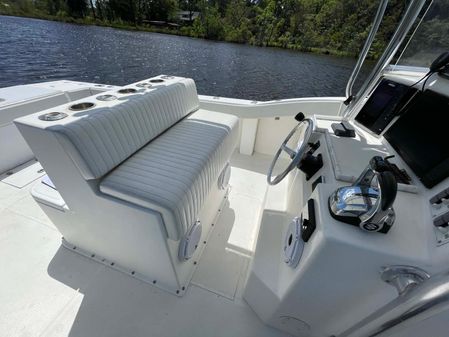 Ocean Master 31 Center Console image