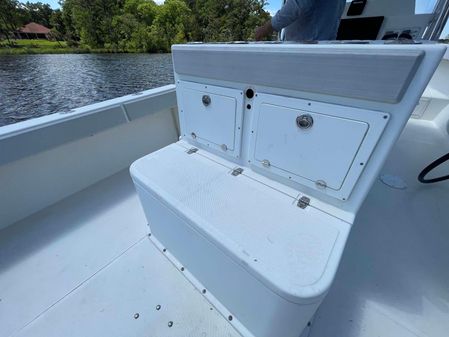 Ocean Master 31 Center Console image