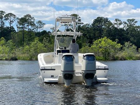 Ocean Master 31 Center Console image