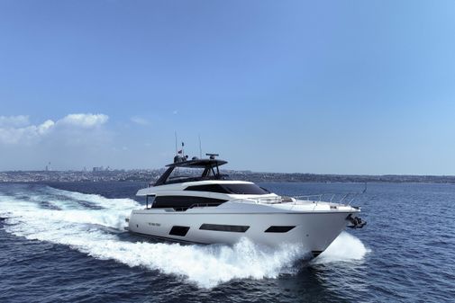 Ferretti Yachts 780 image