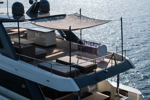 Ferretti Yachts 780 image