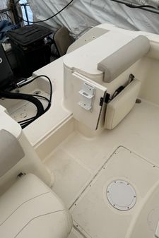 Pursuit 2270-CENTER-CONSOLE image