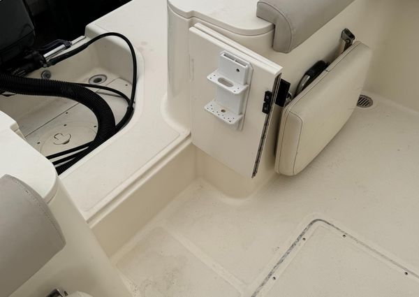 Pursuit 2270-CENTER-CONSOLE image