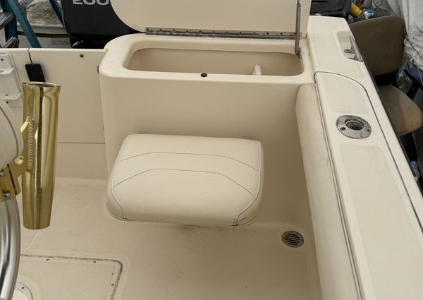 Pursuit 2270-CENTER-CONSOLE image