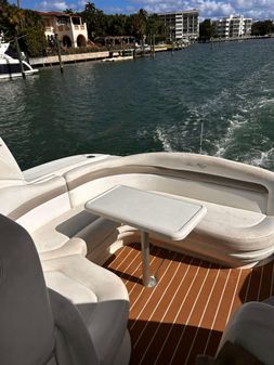 Sea Ray 320 Sundancer image